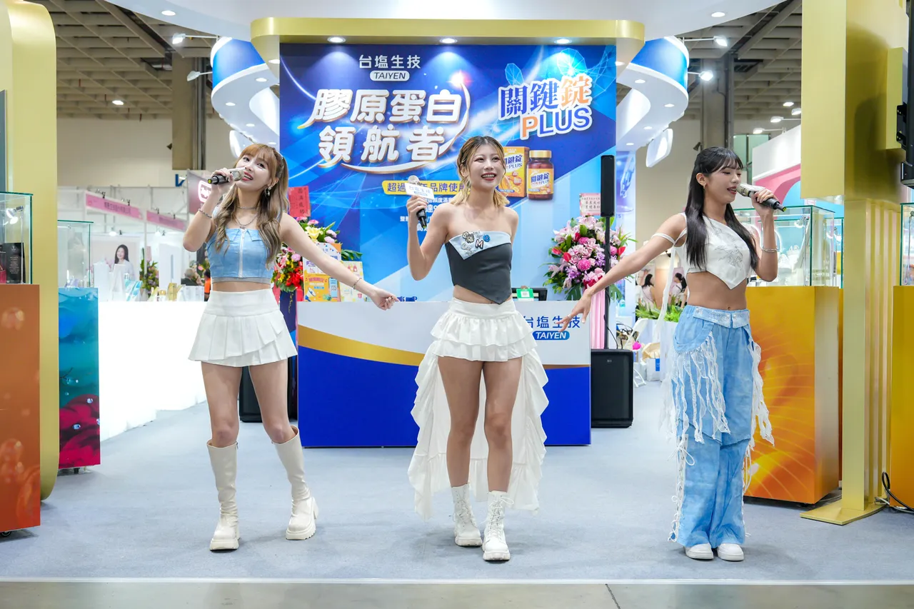 「MEME秘密」一练舞就会喝掉至少600CC的水。品牌提供