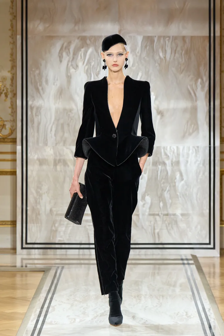 Giorgio Armani Privé 2025秋冬系列。品牌提供