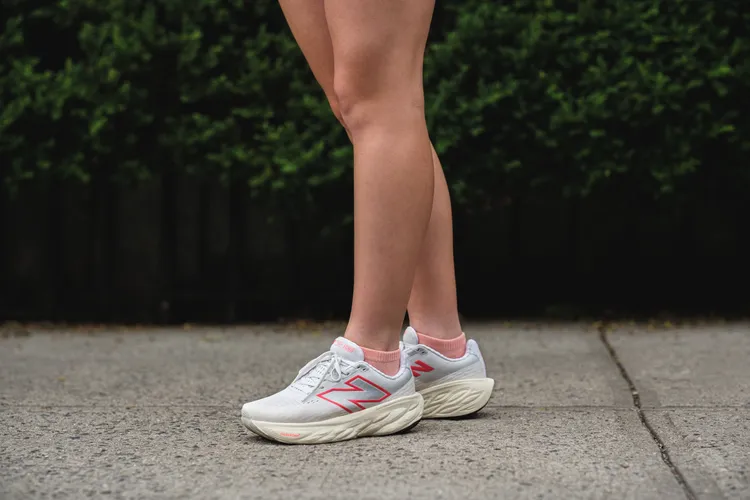 Fresh Foam X 1080v14兼顧優異機能與亮眼外觀。品牌提供