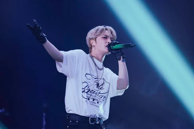 金在中飆唱多首歌曲。SHOWOFFICE提供