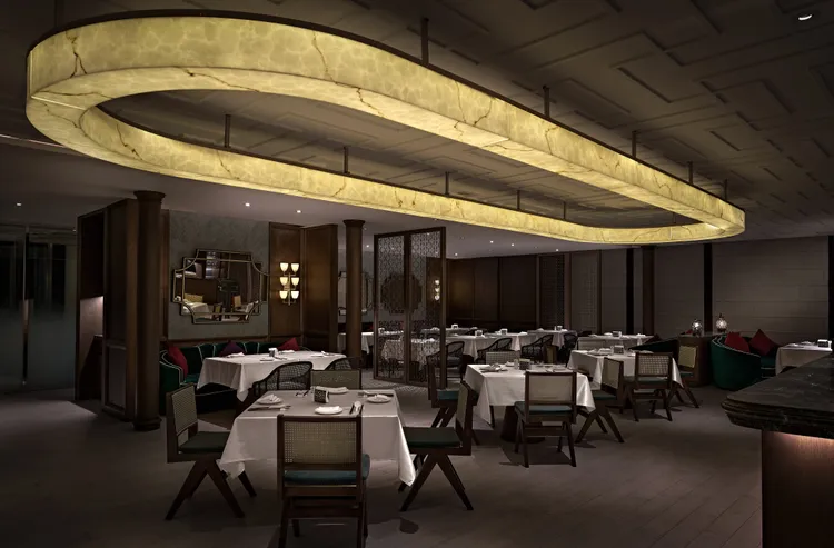 弈夢紅樓「爸氣尊饗」上桌，四人套餐5888元，早鳥優惠再送紅酒。瀚寓酒店提供