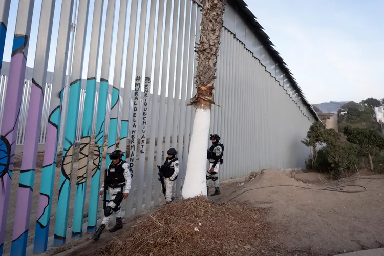 美國總統川普指控墨西哥未盡全力阻止非法移民與毒品走私。圖為美墨邊界的墨西哥側。美聯社