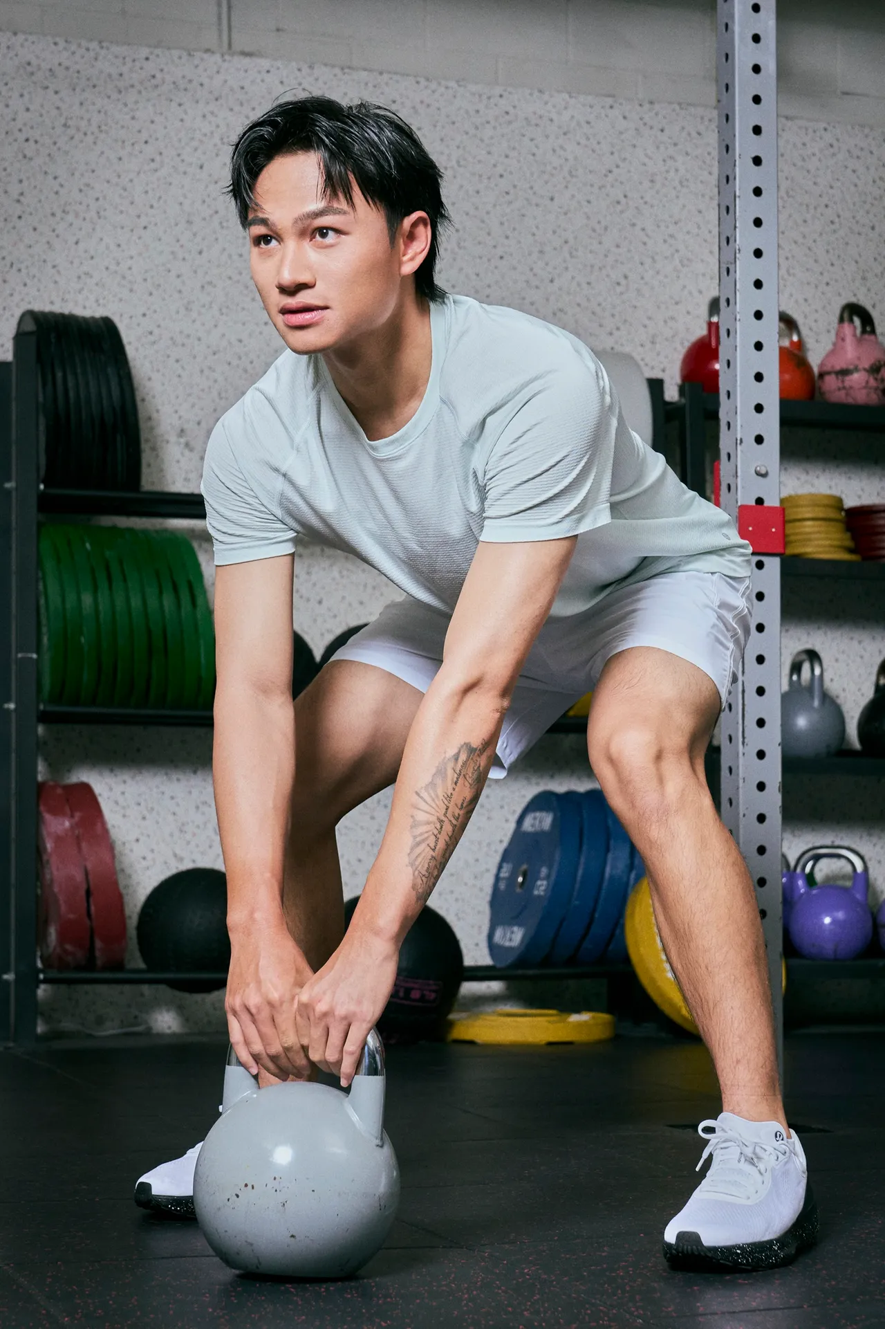 徐若熙拍摄lululemon全新形象照。品牌提供