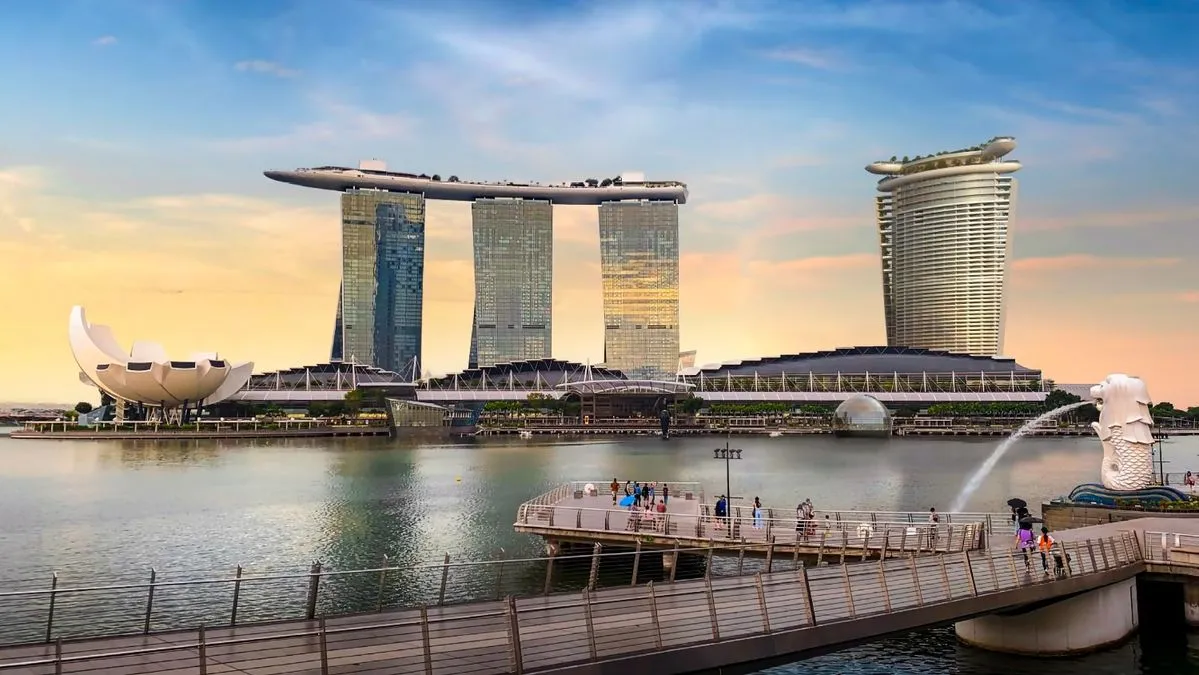 第四座塔(右)将称为Marina Bay Sands IR2。模拟示意图