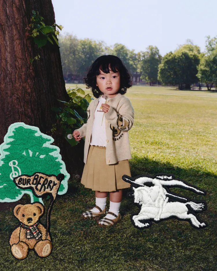 BURBERRY請來萌娃們擔任模特。品牌提供