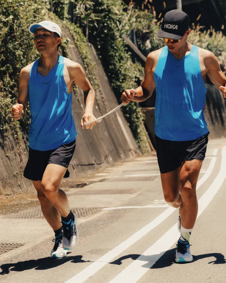 台灣首位視障IRONMAN阿興聯手台灣三鐵好手李瑋，將挑戰11月的2025 IRONMAN 70.3 Kenting墾丁國際鐵人三項賽。品牌提供