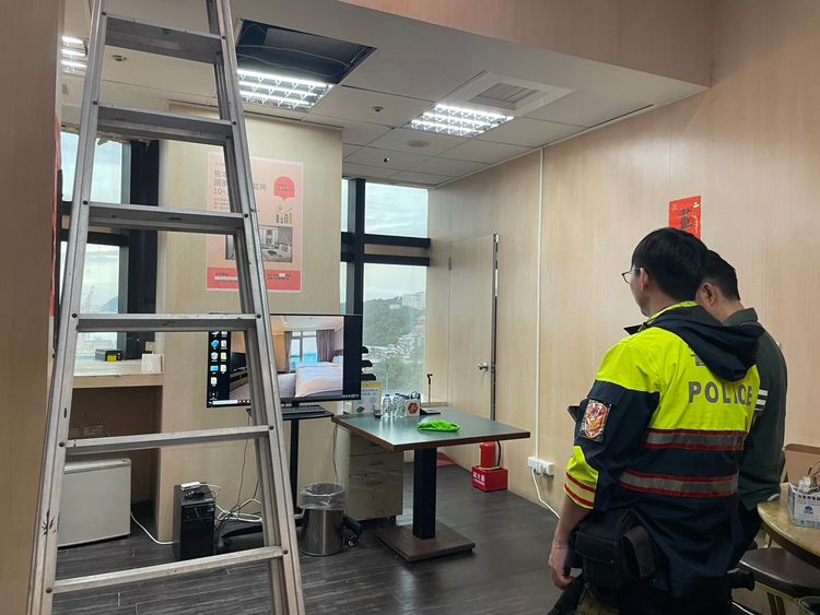 「碰」一聲摔落鋁梯！基隆冷氣工觸電一度無心跳　身分背景曝光