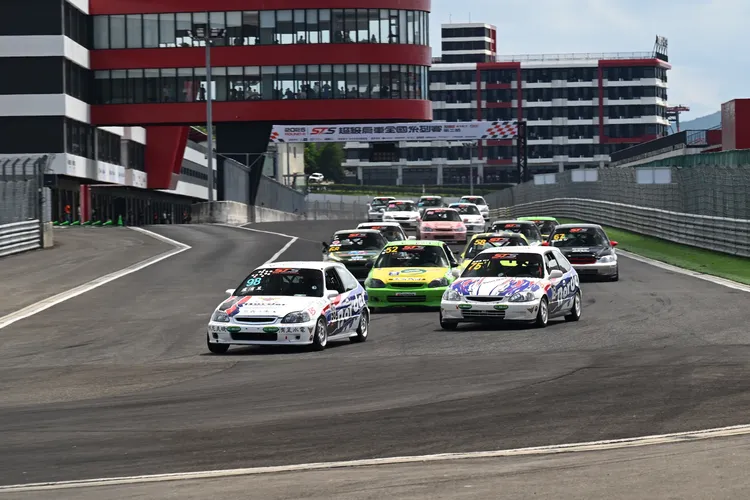 週六上午排位賽TTCC組首先登場，依舊分C組與A+B組兩場各20分鐘測時排位。主辦單位提供