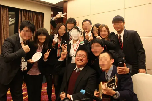 兩岸交流團理事長被爆「選妃」 撲倒女學生抹奶油!本尊這樣說