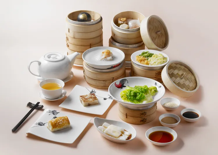 愛好中式早茶的民眾，大推「假日金龍中式早茶超值雙饗券」，僅1,299元，讓三五好友週末輕鬆相聚話家常，在台北市絕美景致相伴下，打卡美拍、賞味聚會兩不誤。圓山大飯店提供