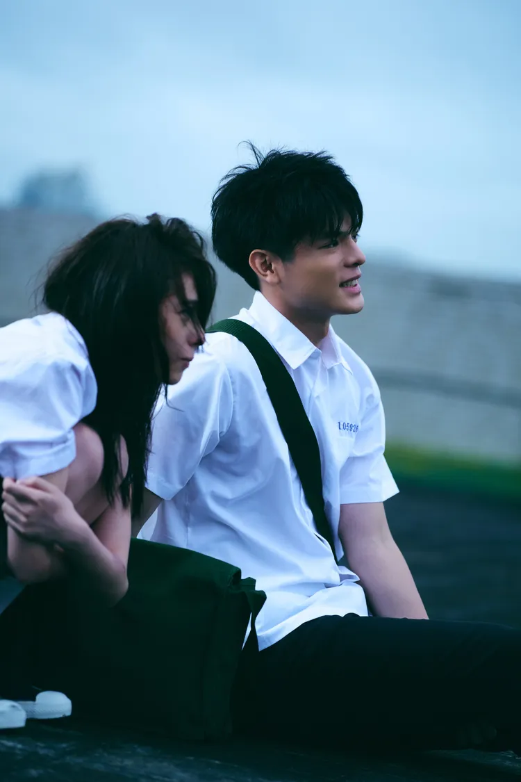 林奕嵐（左）與邱以太劇中有精彩互動。索尼音樂提供