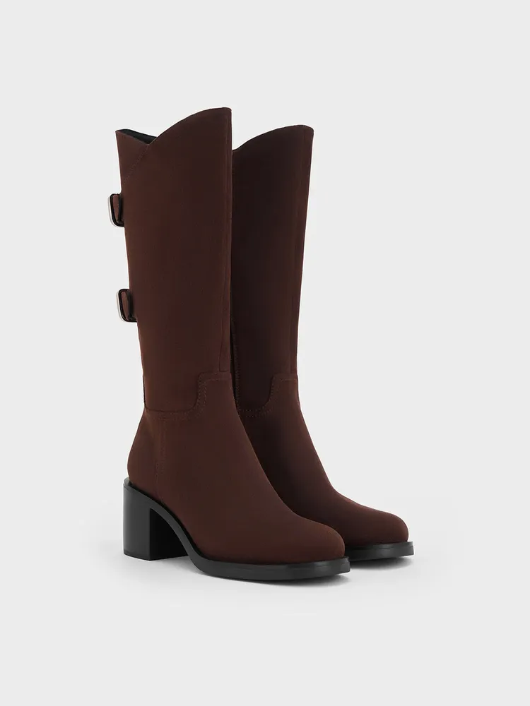 CHARLES & KEITH Masei 釦環V字長靴，3590元。品牌提供