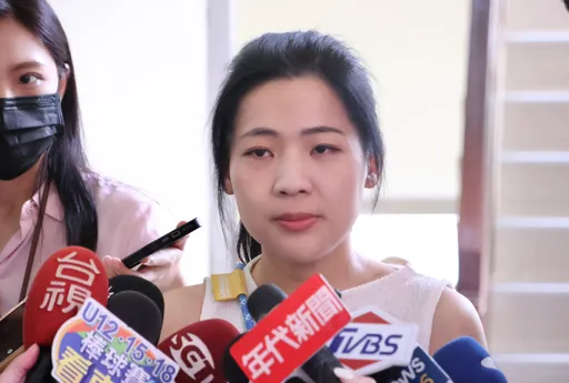 曹兴诚喊「放下823」 徐巧芯讽:还信开战他会留台湾?
