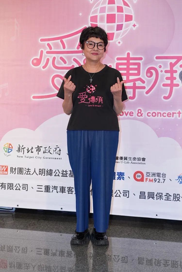 紀寶如今天出席公益活動，忙裡忙外。攝影中心攝