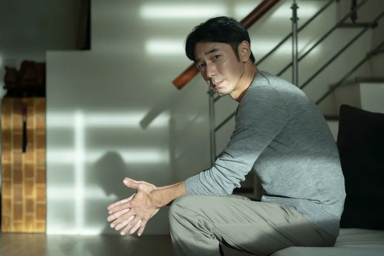 李李仁劇中面對婚姻危機。公視台語台、華視提供