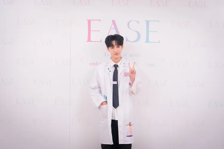 小新被團員爆料自帶「寶寶香」。Ease香氛提供