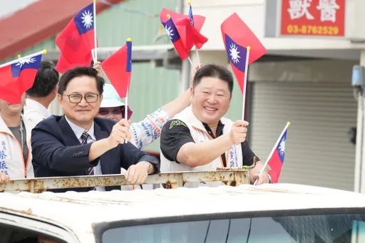 徐榛蔚称近3年未收捐款 童子贤:被逼找收据 实在难过