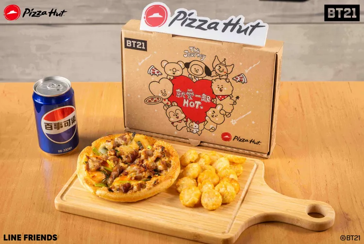 期間比薩盒也換上BT21主題包裝。必勝客提供