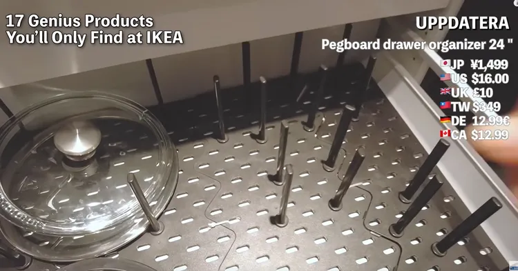 有別於一般固定的瀝水架分區域，這種固定棒可拔起來依實際情況分配。SANU Loves IKEA