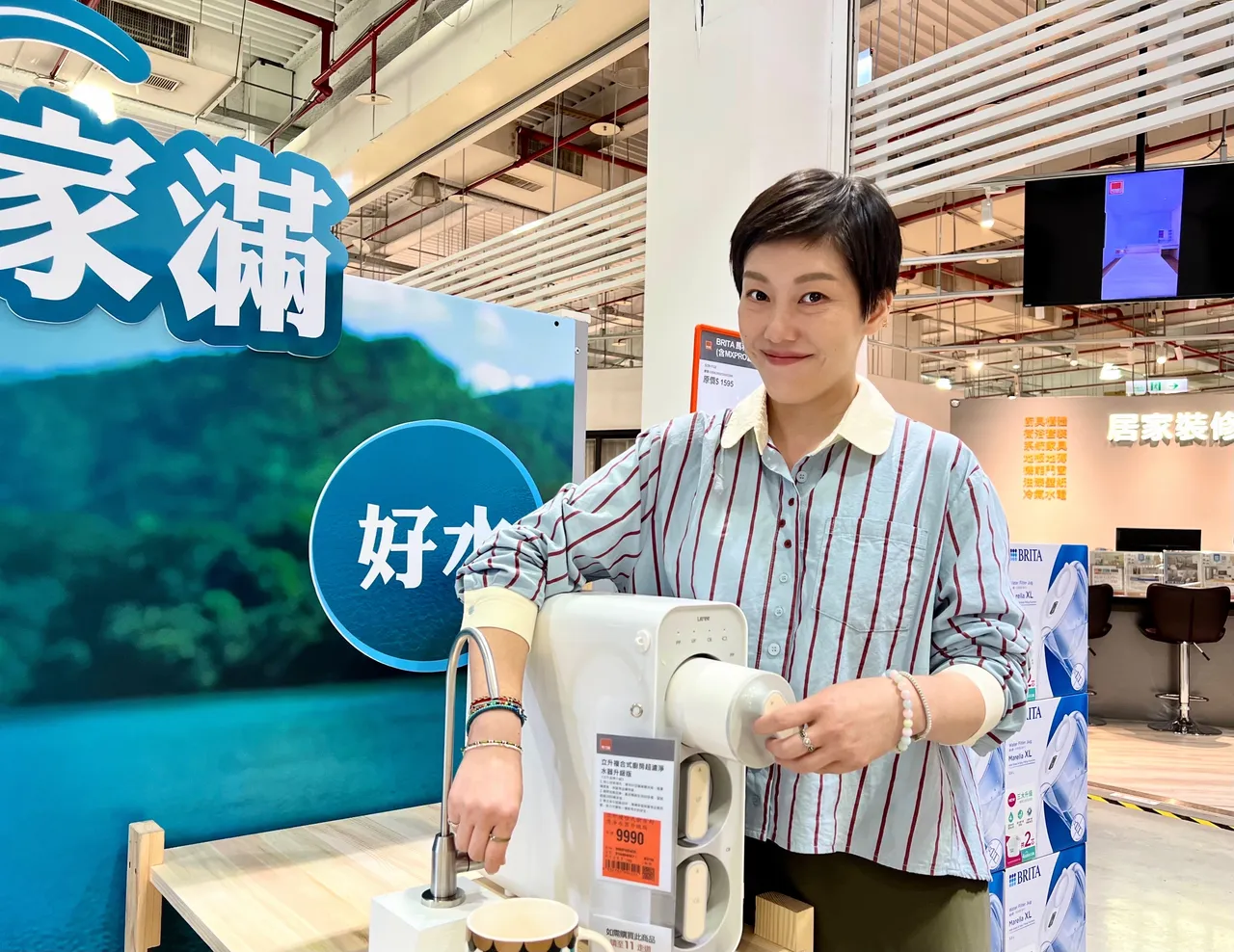 民众对于居家健康意识提升,特力屋提出「好水、好呼吸、好机能」三大主张,更带动净水设备销量长销。业者提供