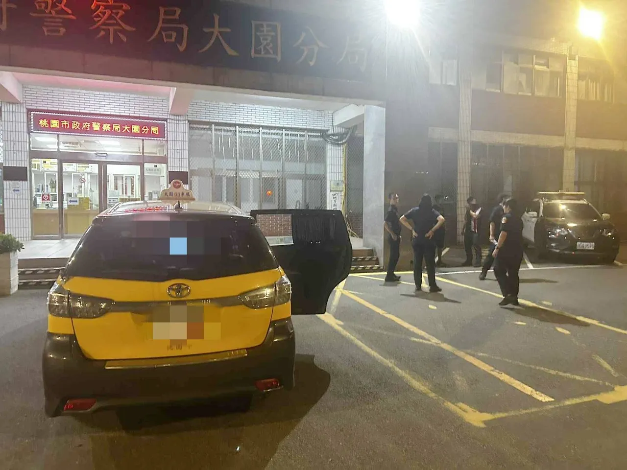 现场调解。大园警分局提供