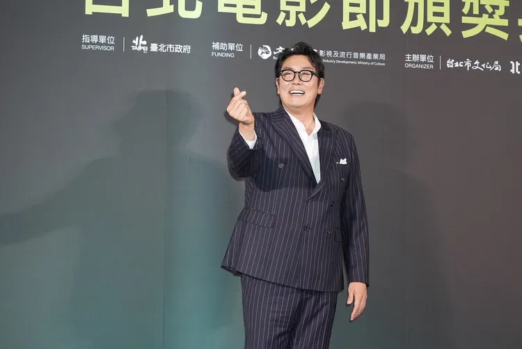 趙震雄比愛心。攝影中心攝