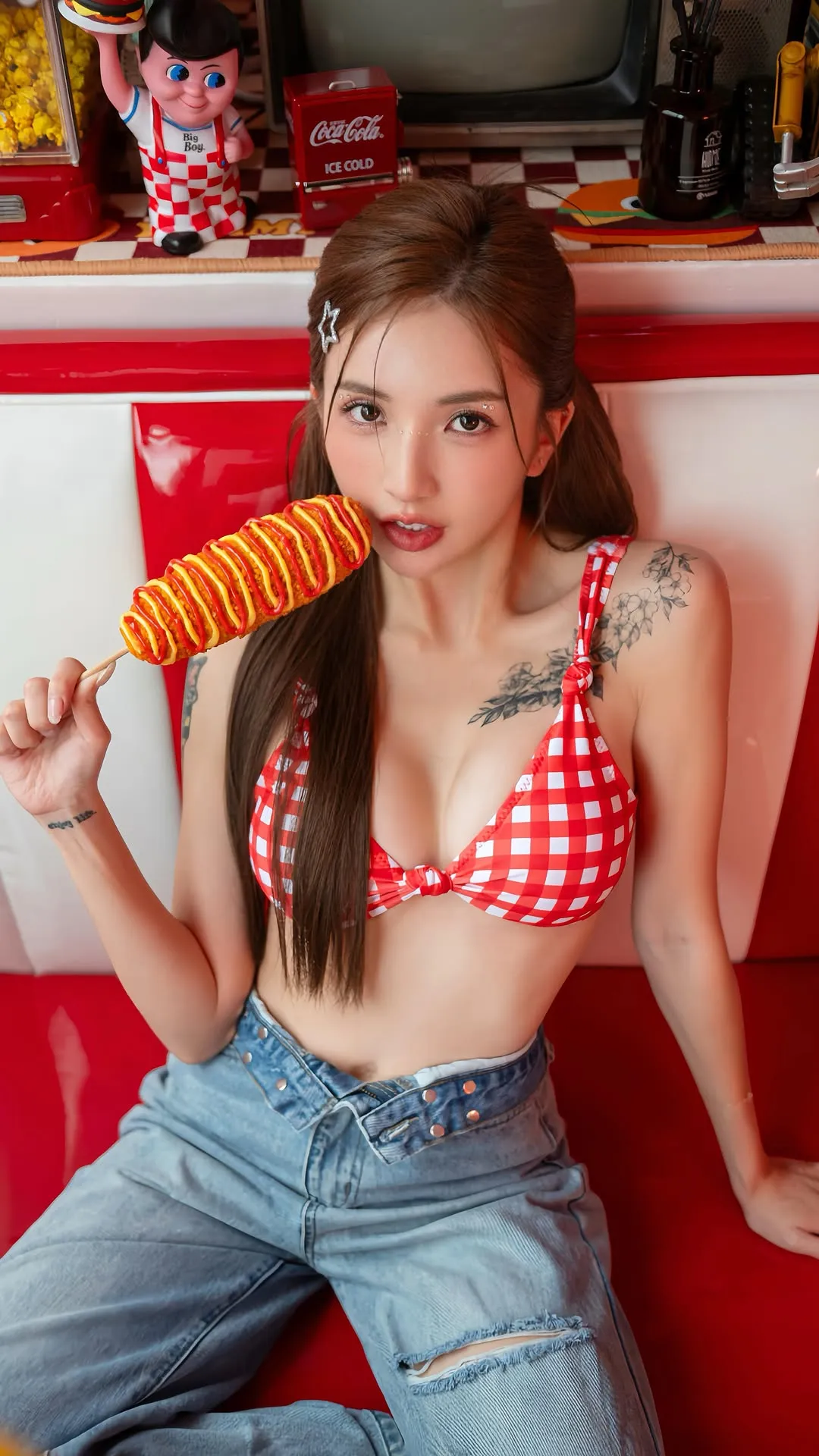 Dora身材火辣。翻摄Dora IG