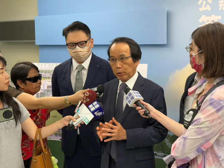 今日簽約畫面。葉家銘攝