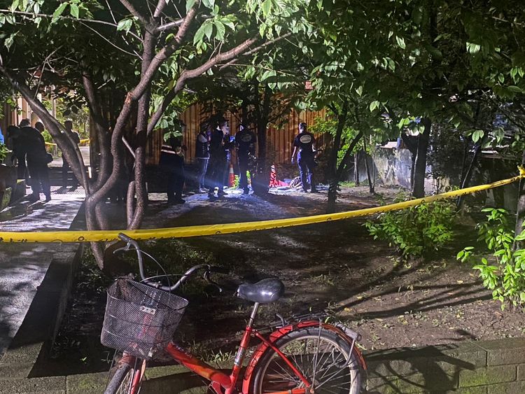 新北驚傳棄屍案！兇嫌黑塑膠袋裹屍藏行李箱丟水溝　「長蛆飄臭」惡行曝光　