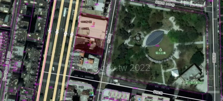 土地後側為福山公園具備景觀機能。翻攝google map