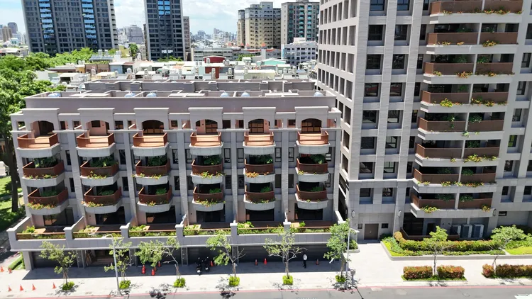 慶旺建設對於這波央行限貸款，提供彈性付款方案，讓購屋族可更自由做資產配置。慶旺提供