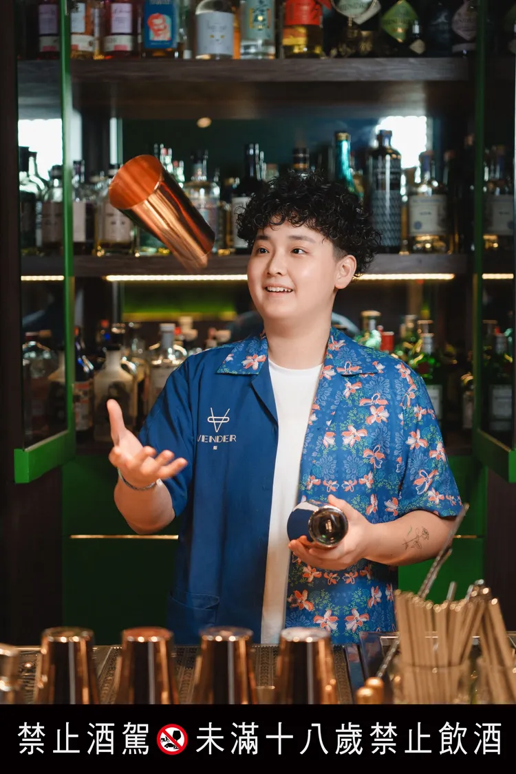 客座Asia49的調酒師Riley曾於2024年奪下Lady Amarena台灣冠軍，並代表赴義大利參加總決賽，獲頒技術與風格特別獎。業者提供