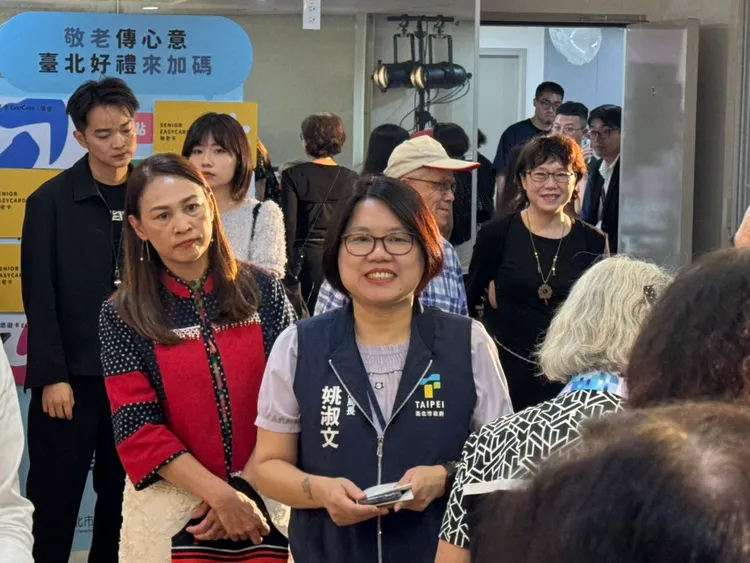 社會局長姚淑文說，禮金加碼預估超過6萬名以上的長輩受惠。張綵茜攝