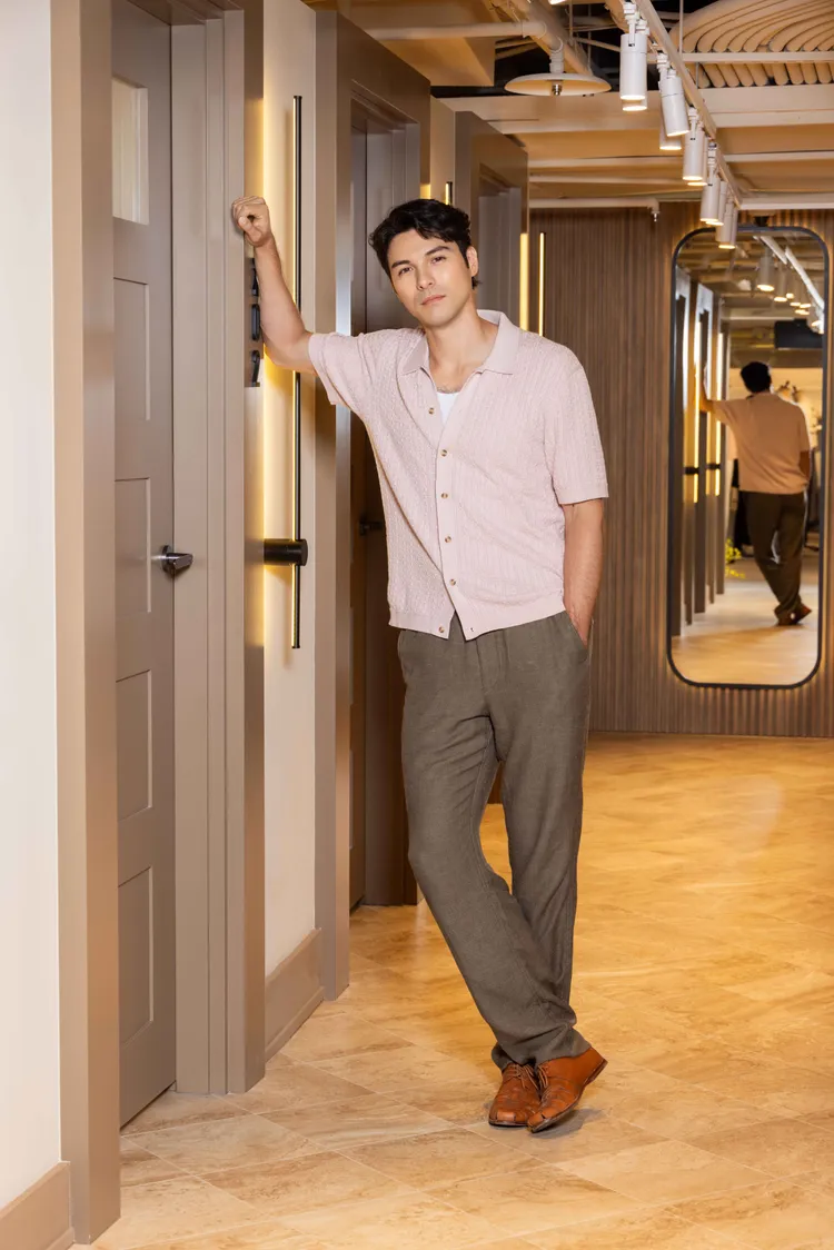 鳳小岳出席A&F台北忠孝假日概念店開幕活動。品牌提供