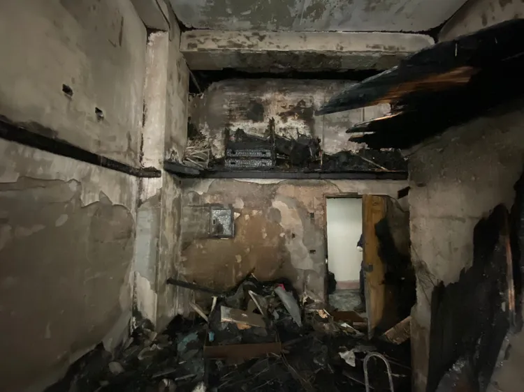 法官認為消防局鑑定報告只是推測，房東無法證明房客有不當使用貓砂盆之情事。翻攝台中市消防局