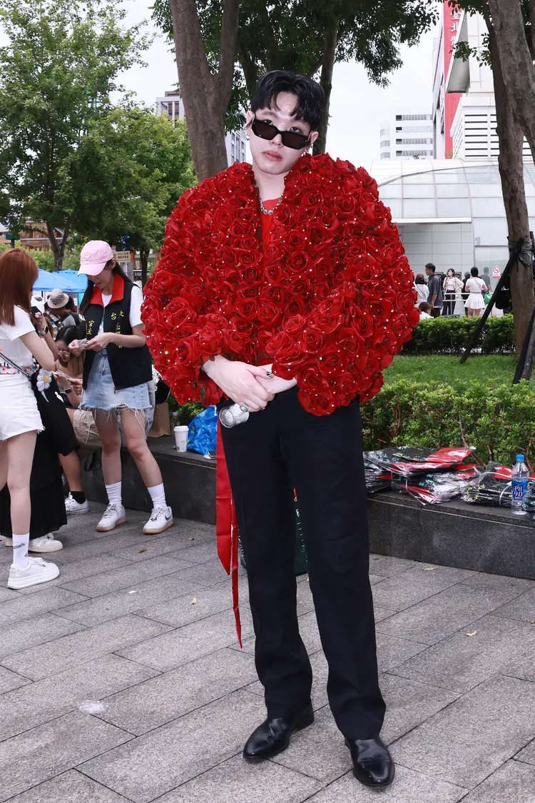 24歲「南山權志龍」花了1個月的時間找衣服。彭欣偉攝