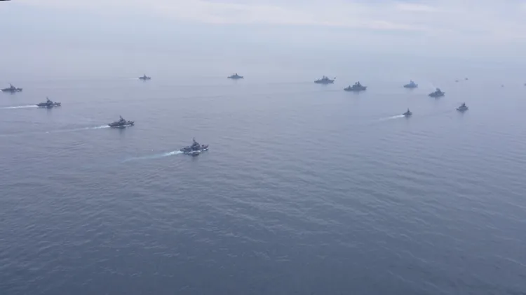 俄國海軍「七月風暴」演習進行中，照片拍攝地點未公開。路透社/俄國國防部發佈