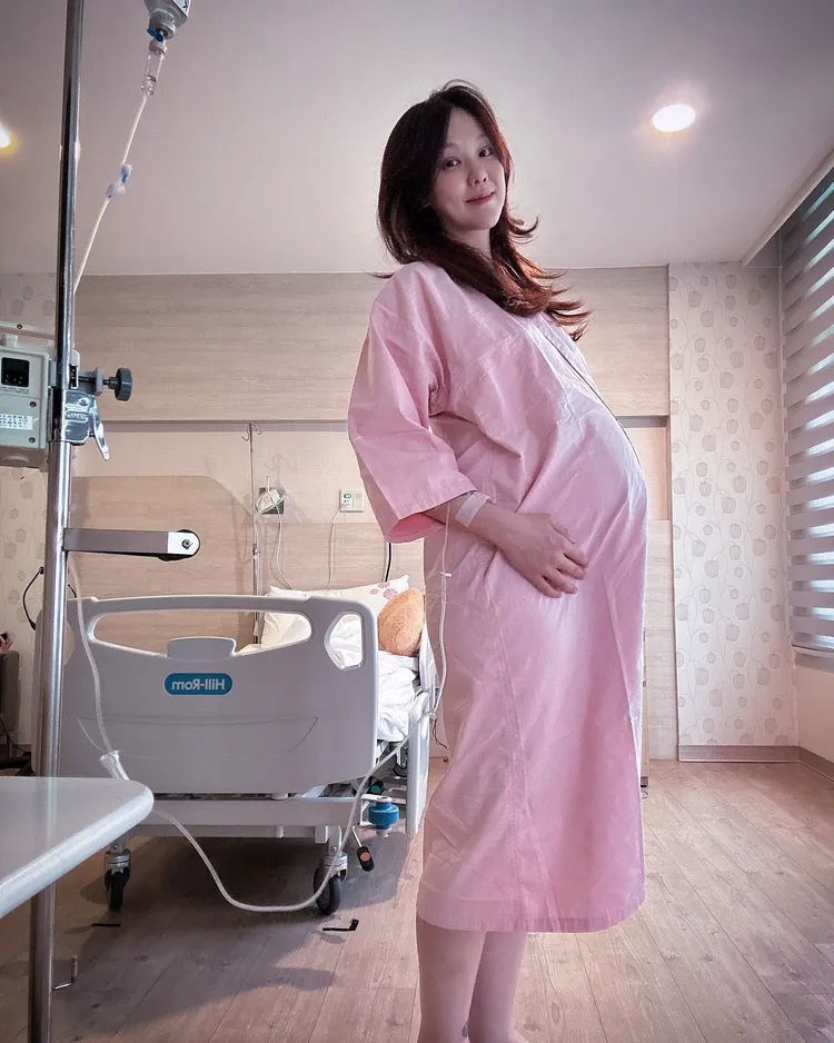 劉雨柔留下懷孕照。翻攝劉雨柔FB