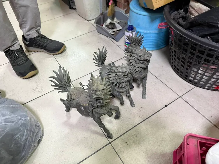 警方追回失竊銅器。新湖警分局提供