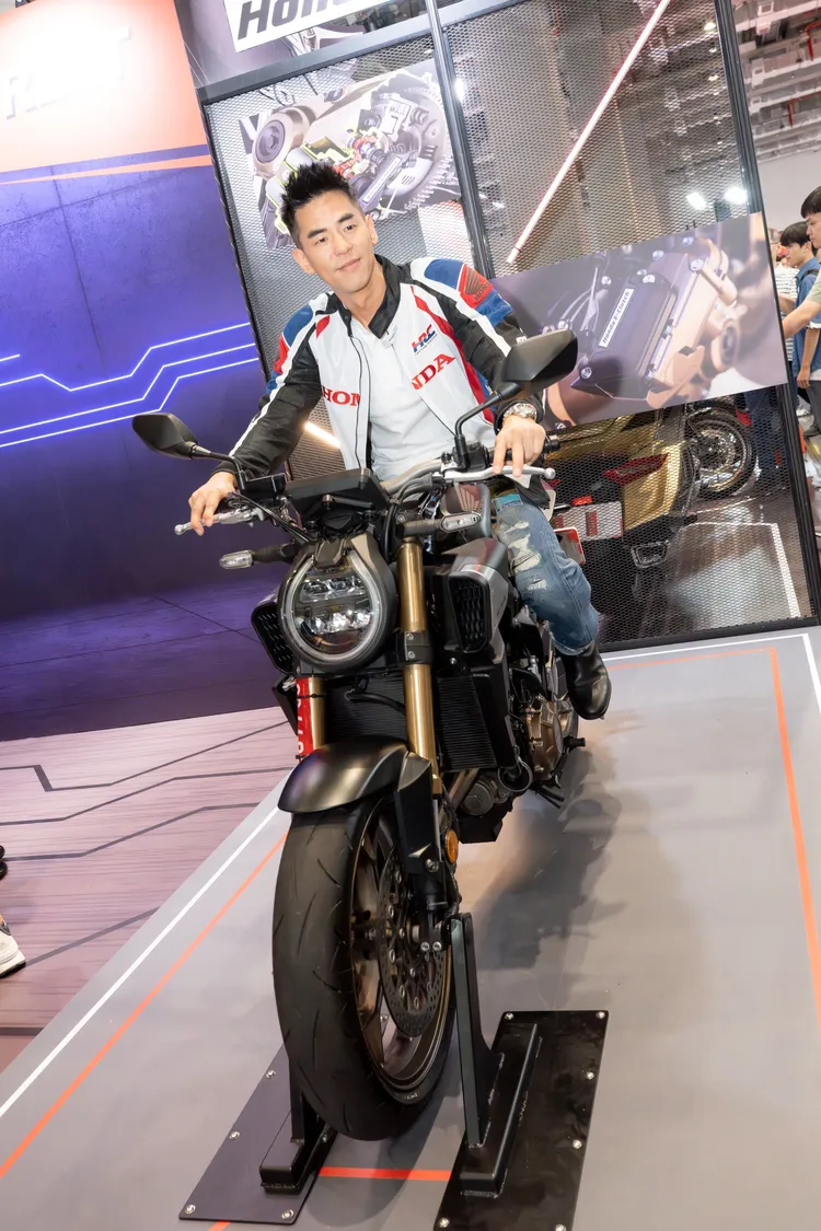 柯有倫說：「我童年夢想是飛越長城。」談父子情誼與越野魂。Honda Taiwan 提供