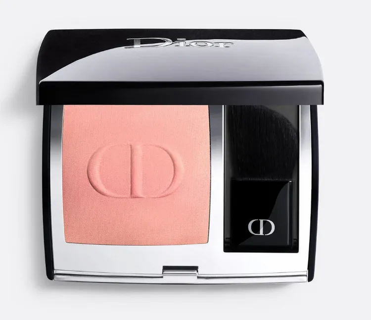 Dior超完美亮妍腮紅#100杏仁烤奶，1950元。翻攝官網