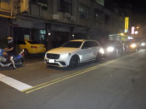 台中警酒驾追撞宾士1家3口 被撞孕妻饱受惊吓!警局将重惩