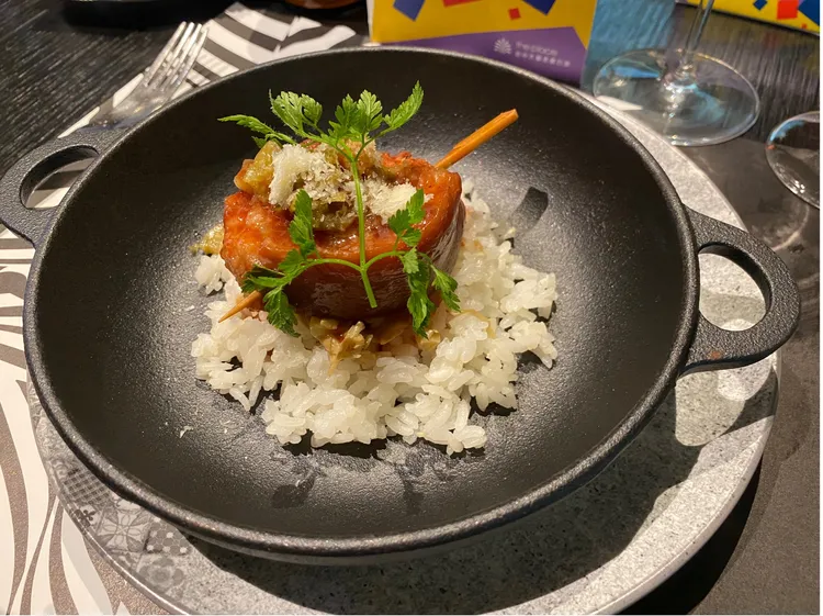 台中大毅老爺行旅將彰化著名的爌肉飯結合義式料理來研發。莊偉祺攝