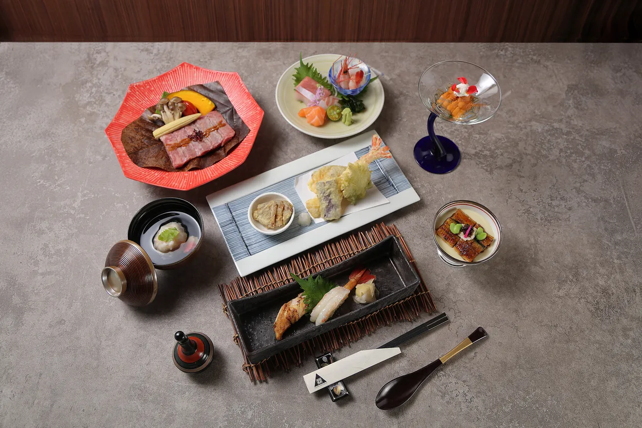 中山日本料理厅精心呈献初夏旬选套餐,严选初夏当令食材,融合细致日料工艺,打造清爽奢华的味觉体验。台北老爷酒店提供