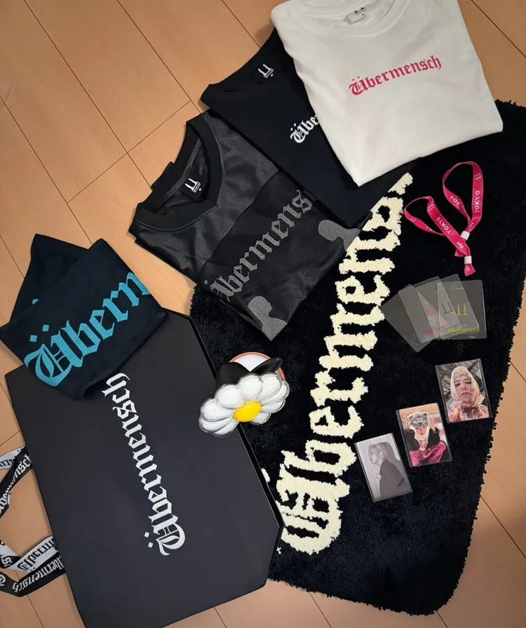 翁馨儀狂掃GD周邊商品做紀念。翻攝翁馨儀IG