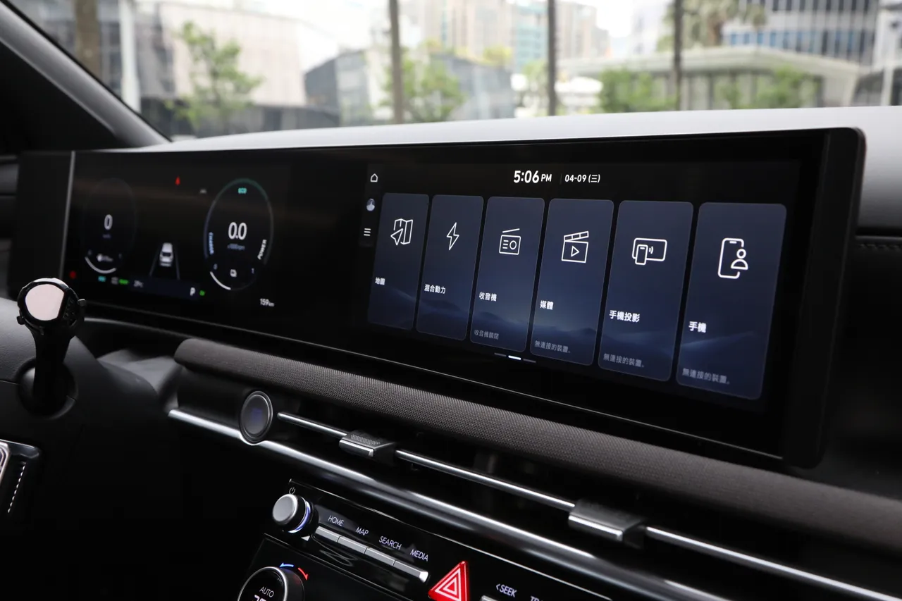 ▲Hyundai「Seon」系統融入韓式極簡哲學,與 Daylight Design 合作,讓介面顏色、字型、觸控邏輯都更直覺,強光下也清晰好用。圖/HYUNDAI 汽車提供