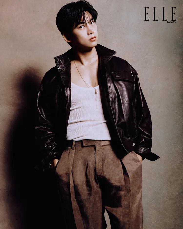 玉澤演拍攝《ELLE MEN》封面。《ELLE》國際中文版提供