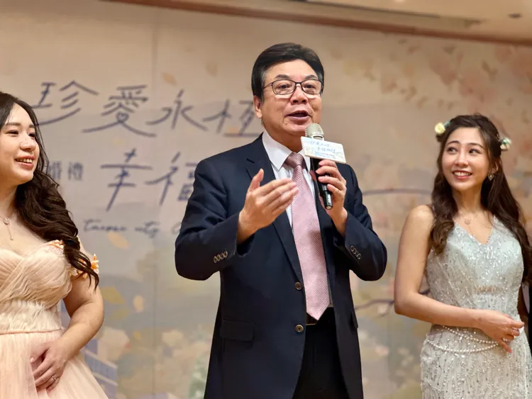 劉和然談到新北市積極營造友善婚育環境，鼓勵新人樂婚、願生、能養，實現安、居、樂、業的幸福城市。民政局提供