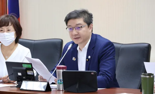 藍委張智倫被爆隱匿美國房產!綠轟:當包租公賺錢?
