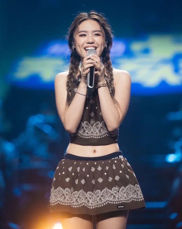 鍾懿最近忙著上音樂節目《閃光的夏天2》。